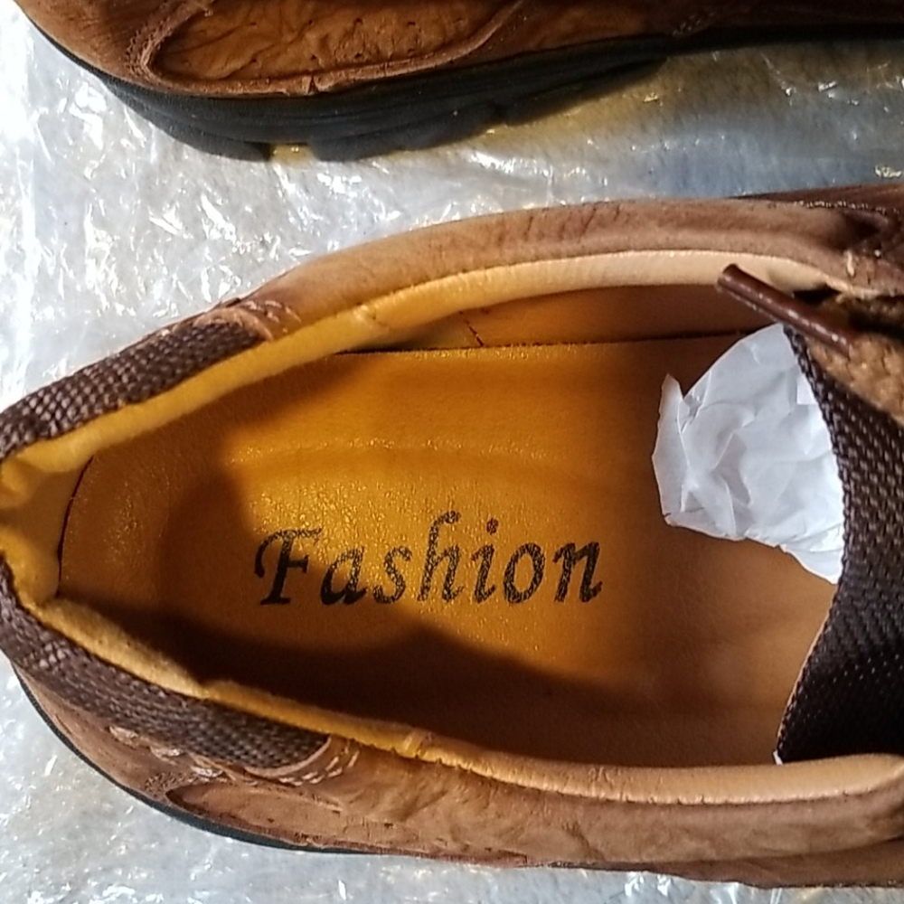 Shoes - Picture 3 of 6
